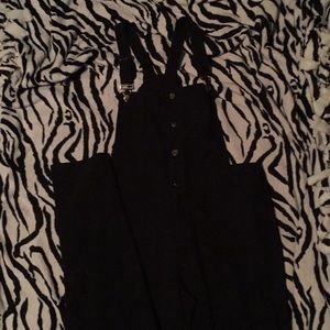 Overalls 💁🏾‍♀️